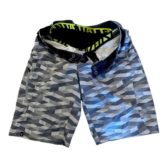 Enduro Sport Shorts Padded Grey Geometric Men Size 40 Bikercore Sportswear - Picture 11 of 11